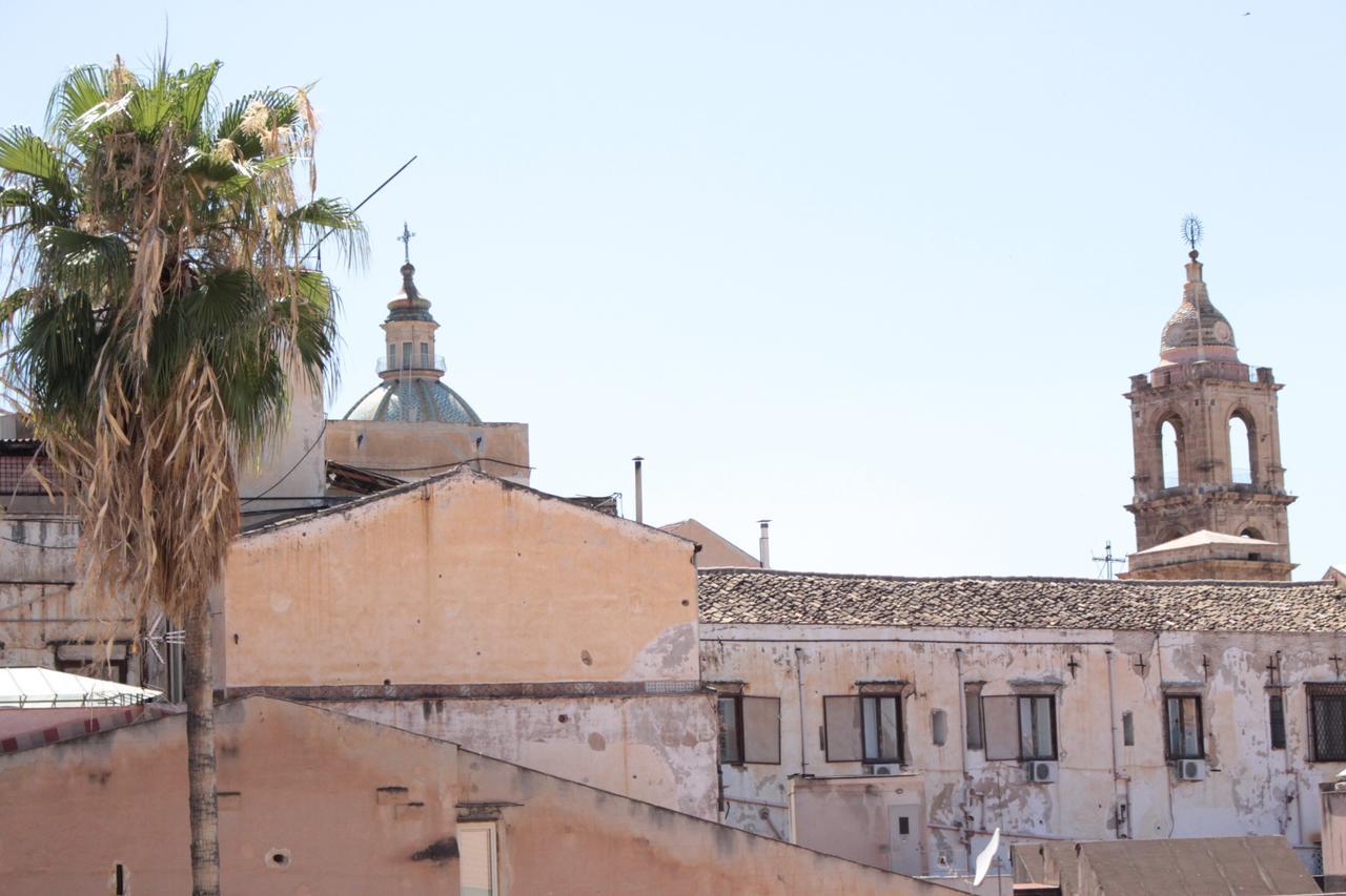 La Via Delle Biciclette Bed & Breakfast Palermo Bagian luar foto