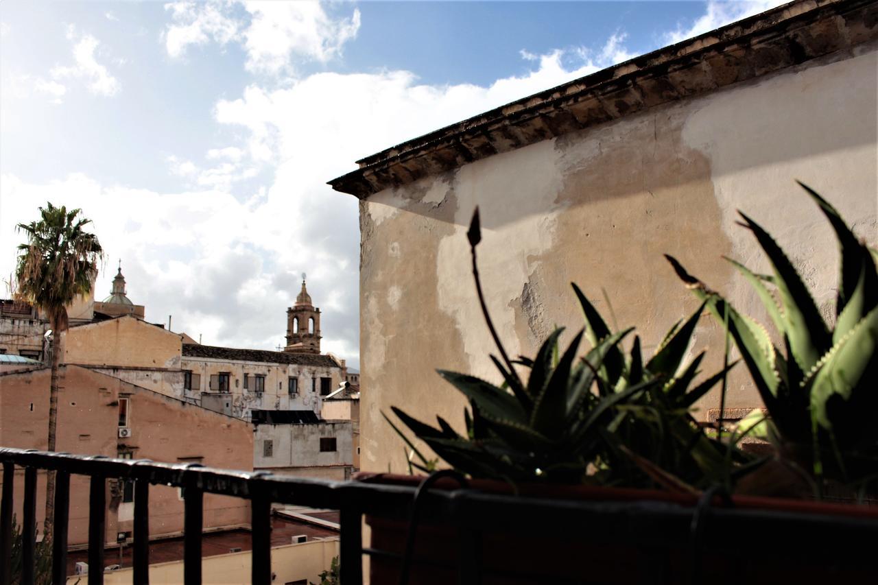 La Via Delle Biciclette Bed & Breakfast Palermo Bagian luar foto