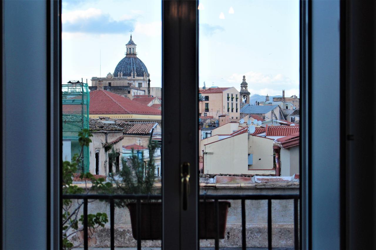 La Via Delle Biciclette Bed & Breakfast Palermo Bagian luar foto
