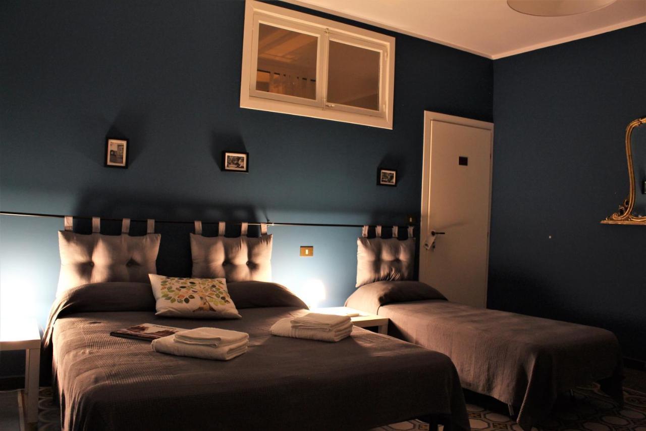 La Via Delle Biciclette Bed & Breakfast Palermo Bagian luar foto
